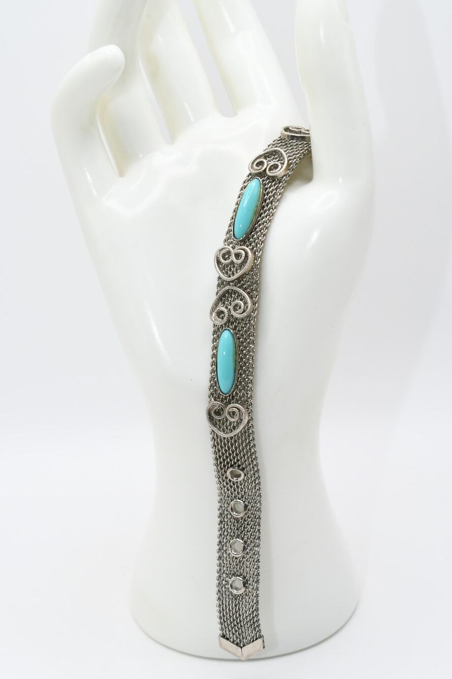Vintage Silver Tone Mesh Bracelet Turquoise Cabochons Heart Design Adjustable